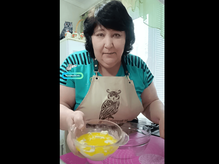 Тертий пиріг з абрикосовим варенням