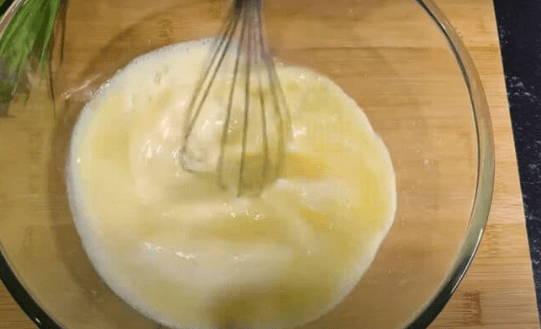 Солоні млинці з рибною начинкою – простий та смачний рецепт