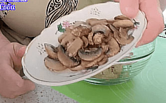 Осінній салат із куркою та овочами – простий та смачний рецепт