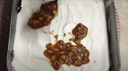 пляцок Снікерс — крок 1744553248 — покроковий рецепт