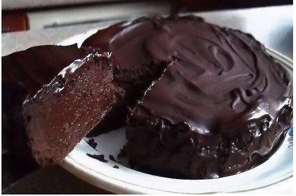 Супер-вологий шоколадний торт