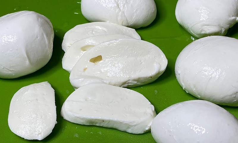 Свіжа моцарела