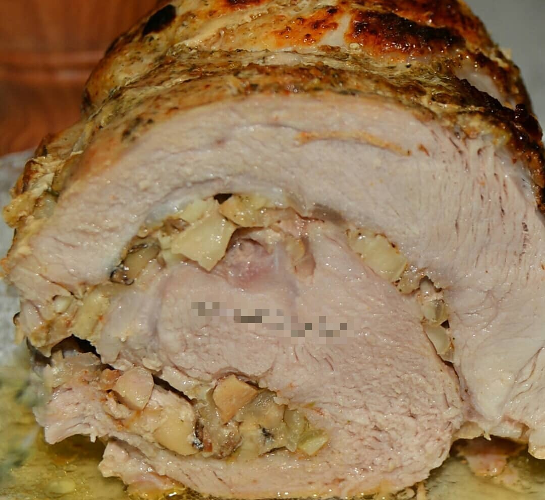 Приготування м’ясного рулету з грибами