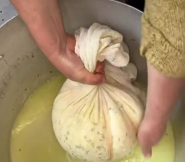 Приготування сиру з тархуном