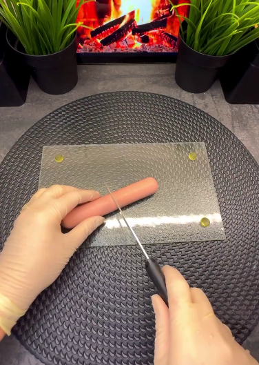 Сосиски на шпажках