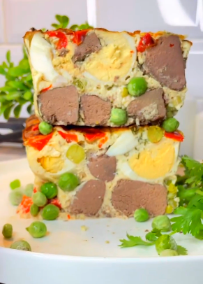 Закусочний пиріг з печінкою та яйцем