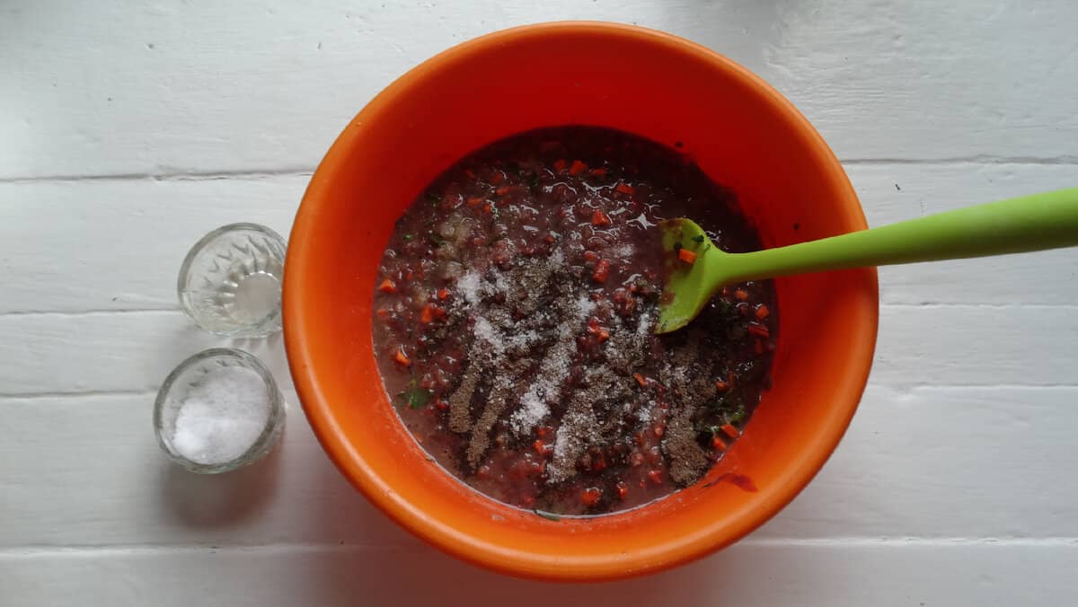 Додавання яєць