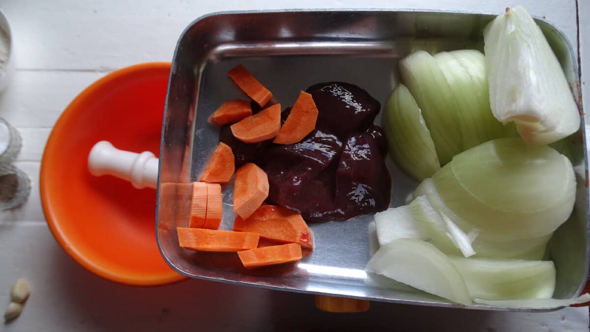 Нарізка моркви