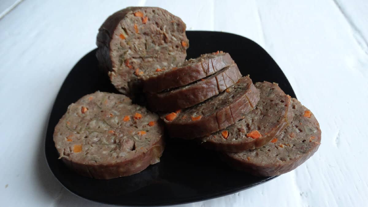 Готова печінкова ковбаса