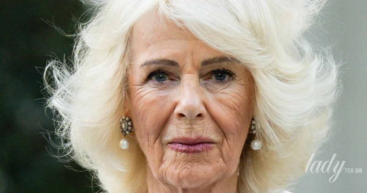 Новина: Королева Камілла поділилася враженнями від перельоту до США