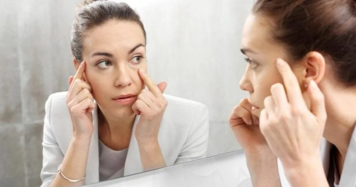 Чому деякі жінки старіють раніше: 10 звичок, що забирають молодість