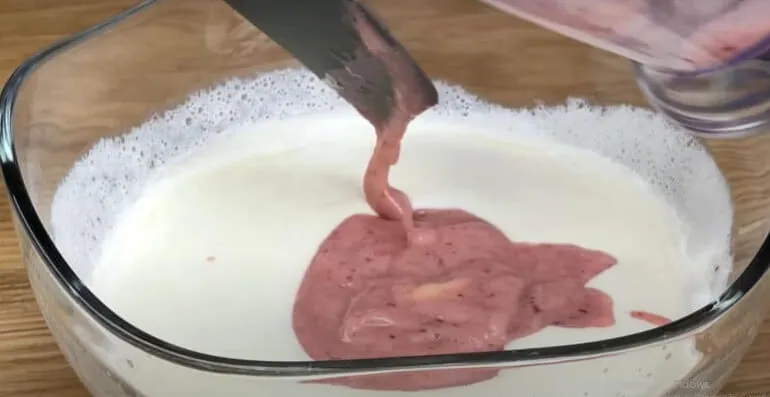 десерт з полуницею та бананом крок 2