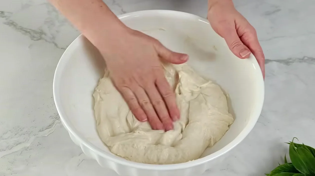 Домашній хліб на дріжджах — простий рецепт за 3 години