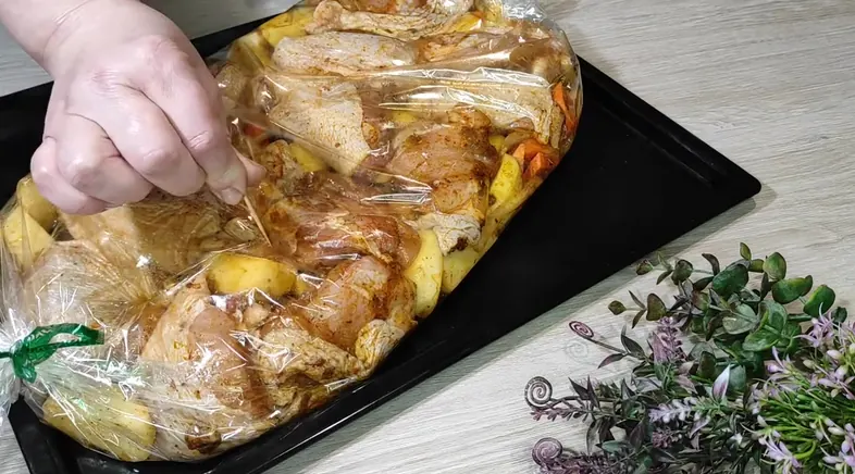 курячі бедра з картоплею — крок 8, покроковий рецепт