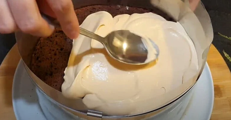 Не торт, а Мрія! «Премʼєра»: Вологий Без пропитки! Без міксера! Без Ваги. крок 5