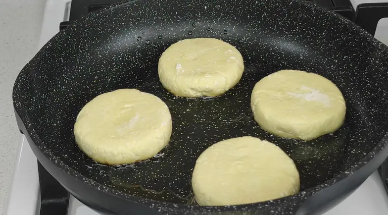 сирники як у дитинстві — крок 5, покроковий рецепт