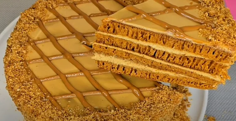 Торт “Виручайка” за 15 хвилин! Без Духовки та Міксера — на смак 1 в 1 як «Медовик» крок 3