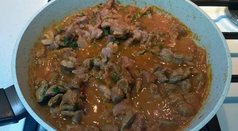 тушені курячі желудки — крок 6, покроковий рецепт