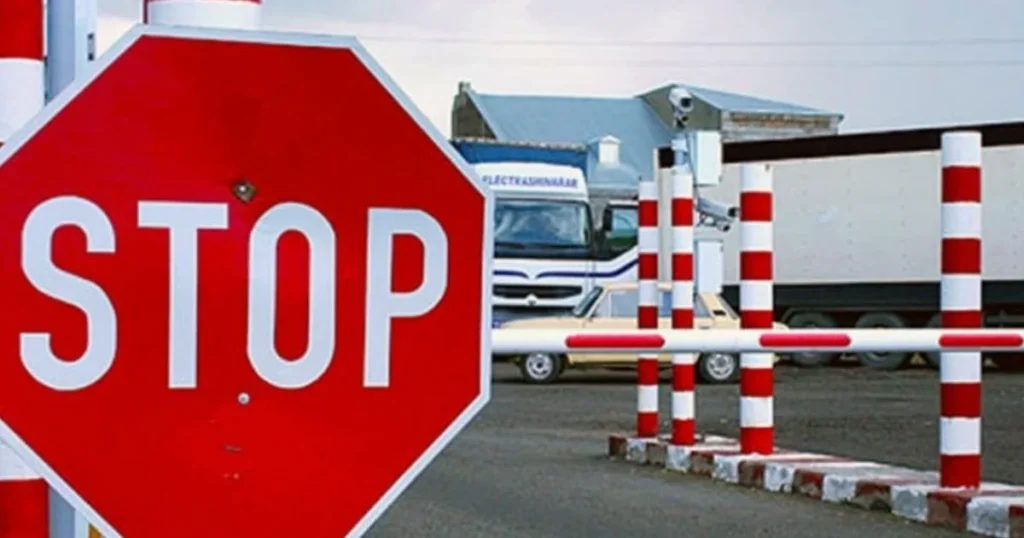 Новина: В Україні скасували обмеження на виїзд для жінок-держслужбовців