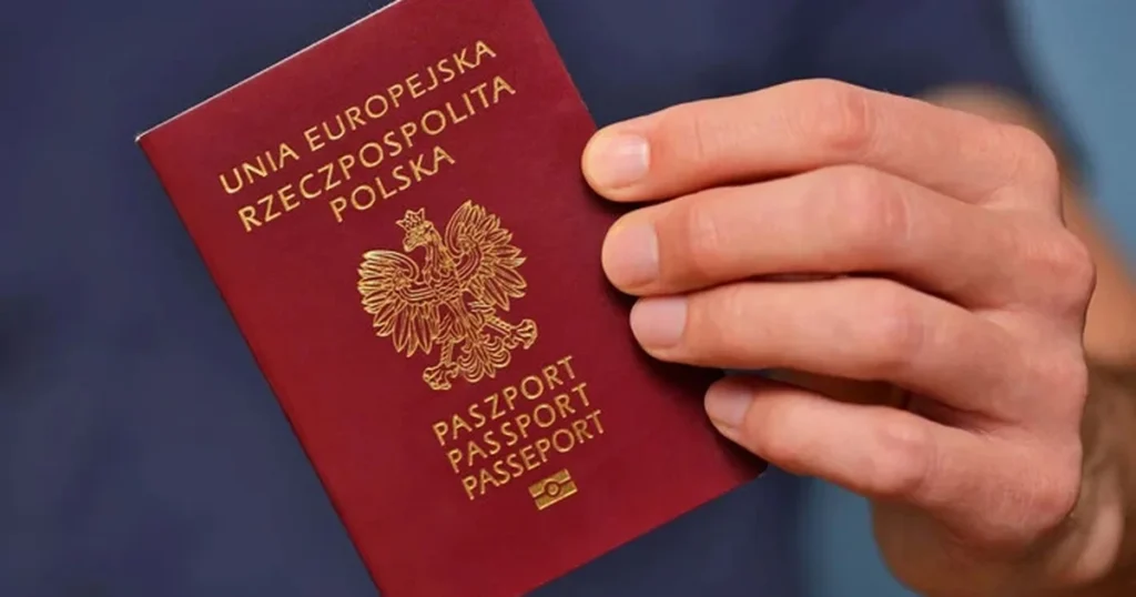 Новина: У 2025 році понад 19 тисяч іноземців отримали польське громадянство