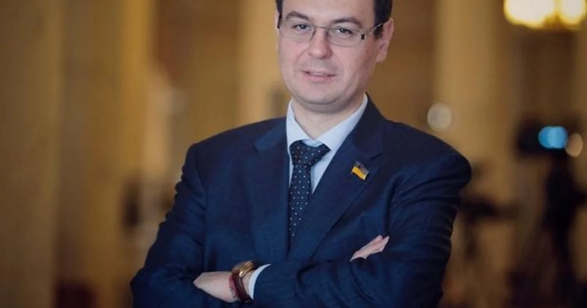 Гетманцев відпочивав: голова податкового комітету провів час на Французькій Рив’єрі