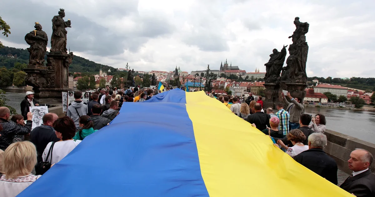 Новина про зміни умов перебування українських чоловіків у Чехії
