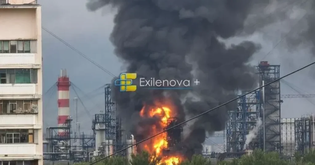 Москва під атакою десятків дронів: вогонь на найбільшому НПЗ столиці РФ