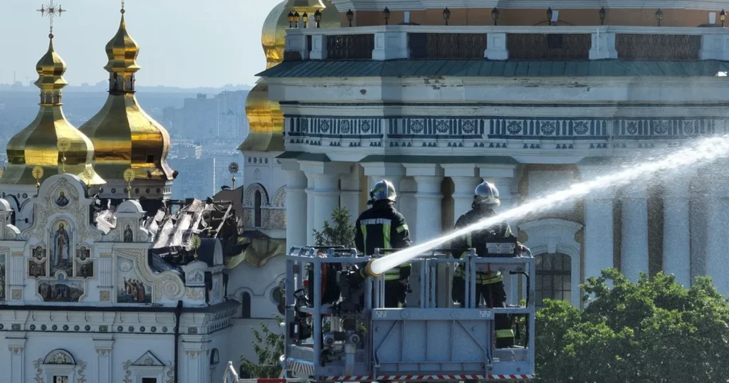 Новина про реакцію України на заяву ЮНЕСКО щодо атаки на Києво-Печерську лавру