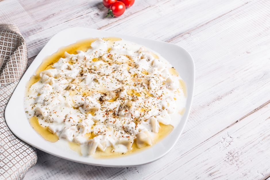 Смачні курячі печінки зі сметаною та овочами