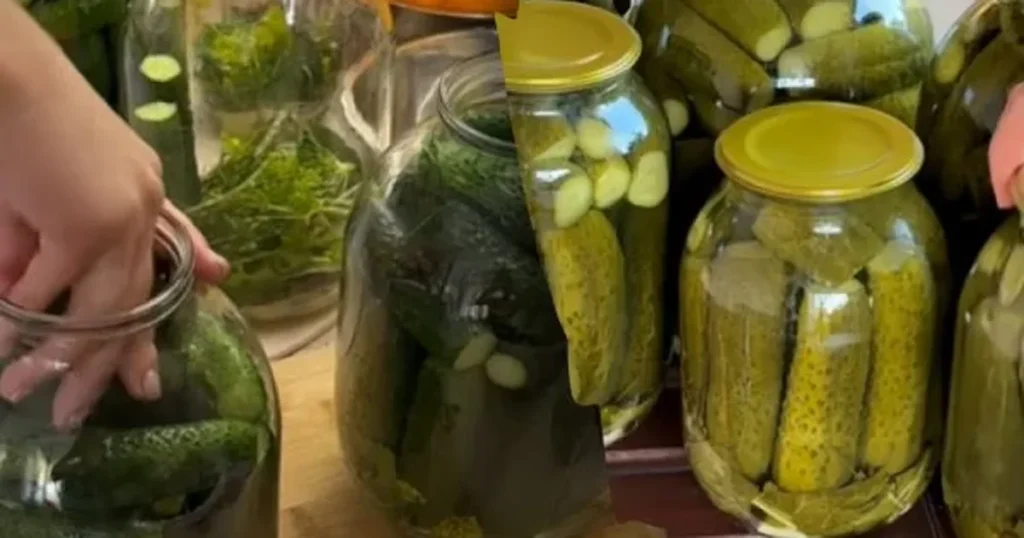 хрусткі огірки під капронову кришку