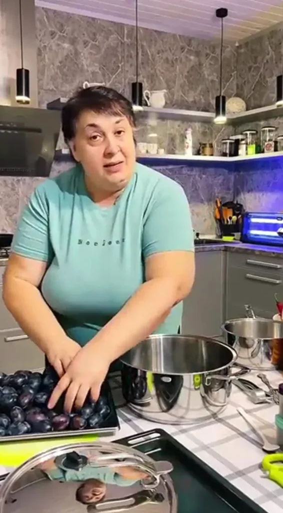 Сливи до м'яса — смачний маринад на зиму